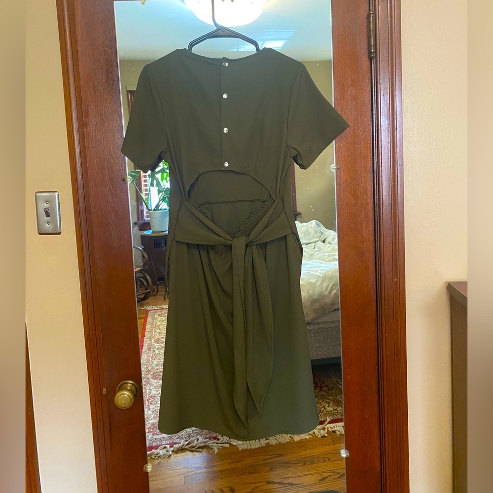 Olive open backed dress (M)